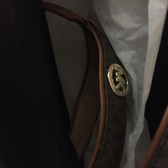 Last 1 Michael kors gage flip flops - Picture 4 of 7